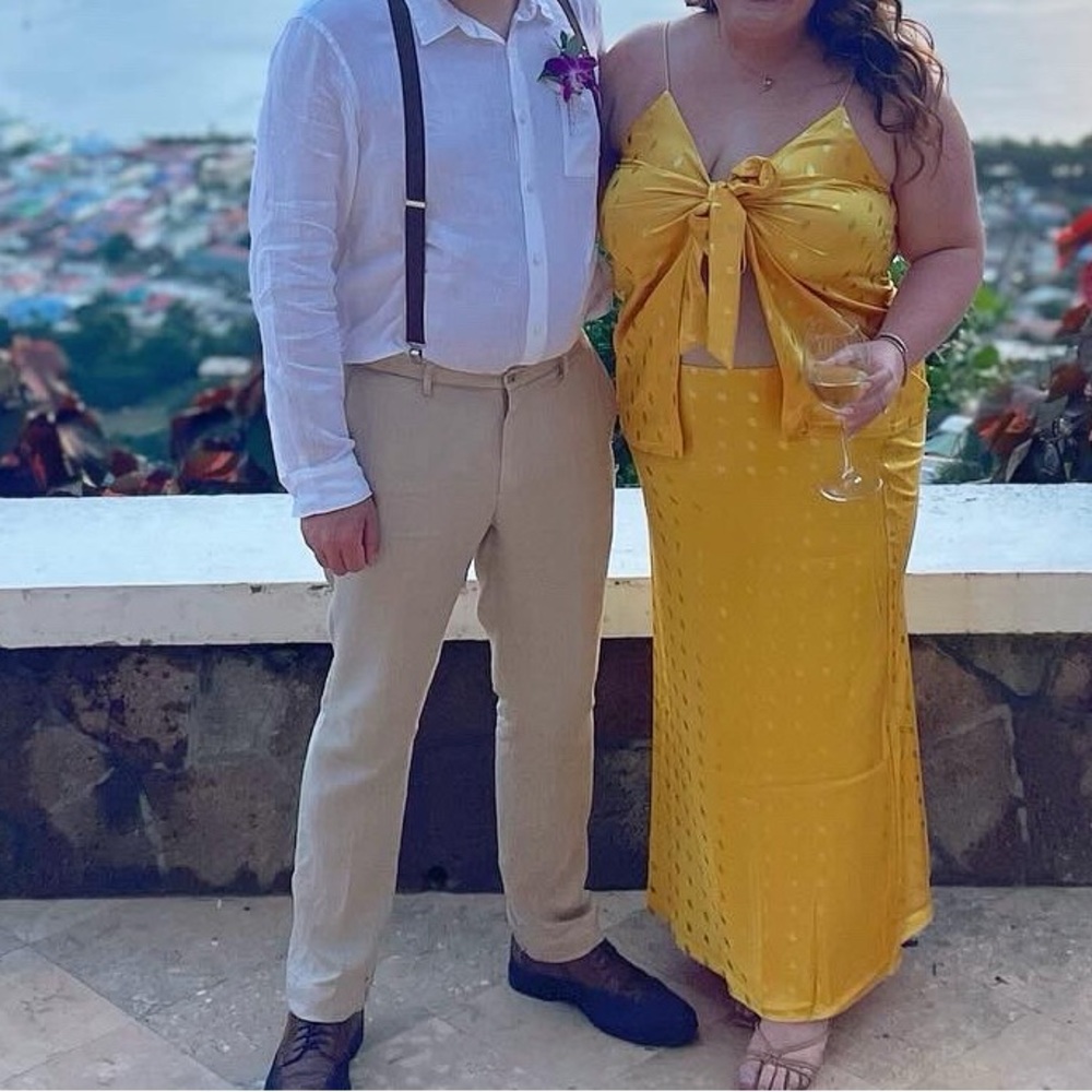 Yellow 2 piece silk skirt set perfect
